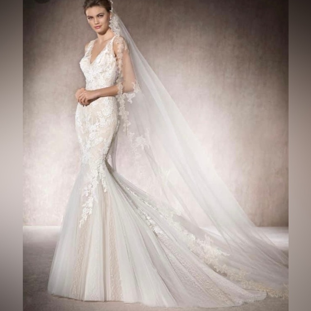 St Patrick Wedding Dress size small/4-6